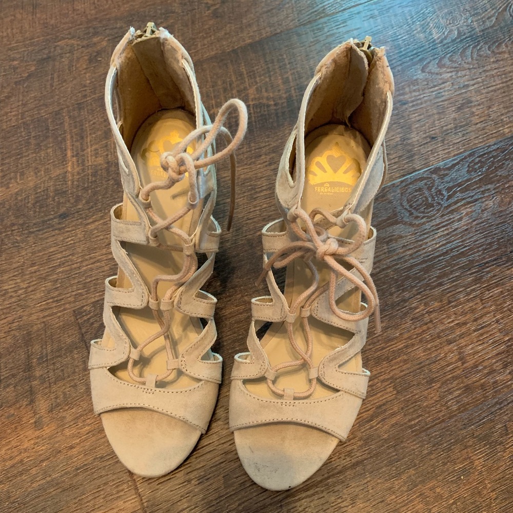 Nude Strapy Heels!!